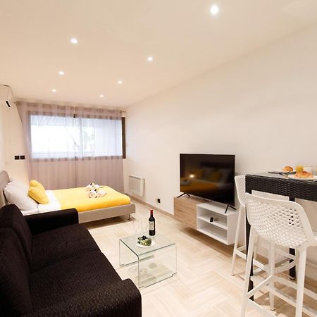 Gray D'Albion 2C4 Yourhosthelper Cannes Bagian luar foto