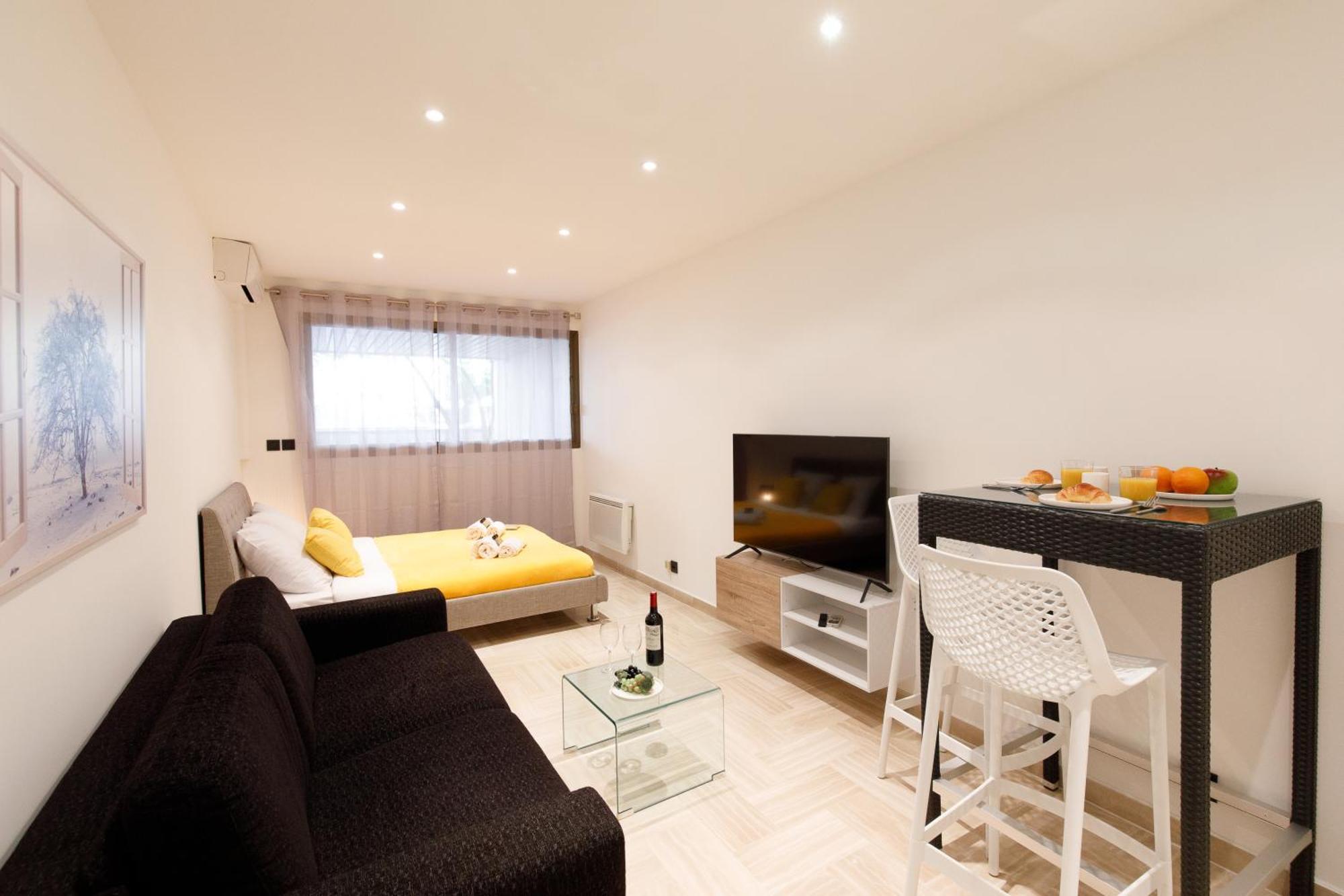 Gray D'Albion 2C4 Yourhosthelper Cannes Bagian luar foto